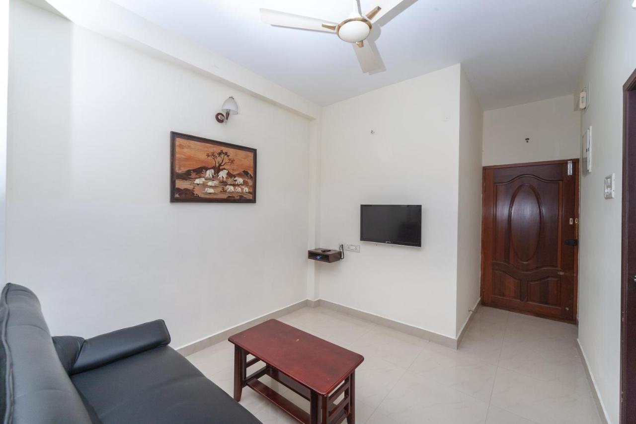 Oyo 22019 Skye Service Apartments Madras Buitenkant foto